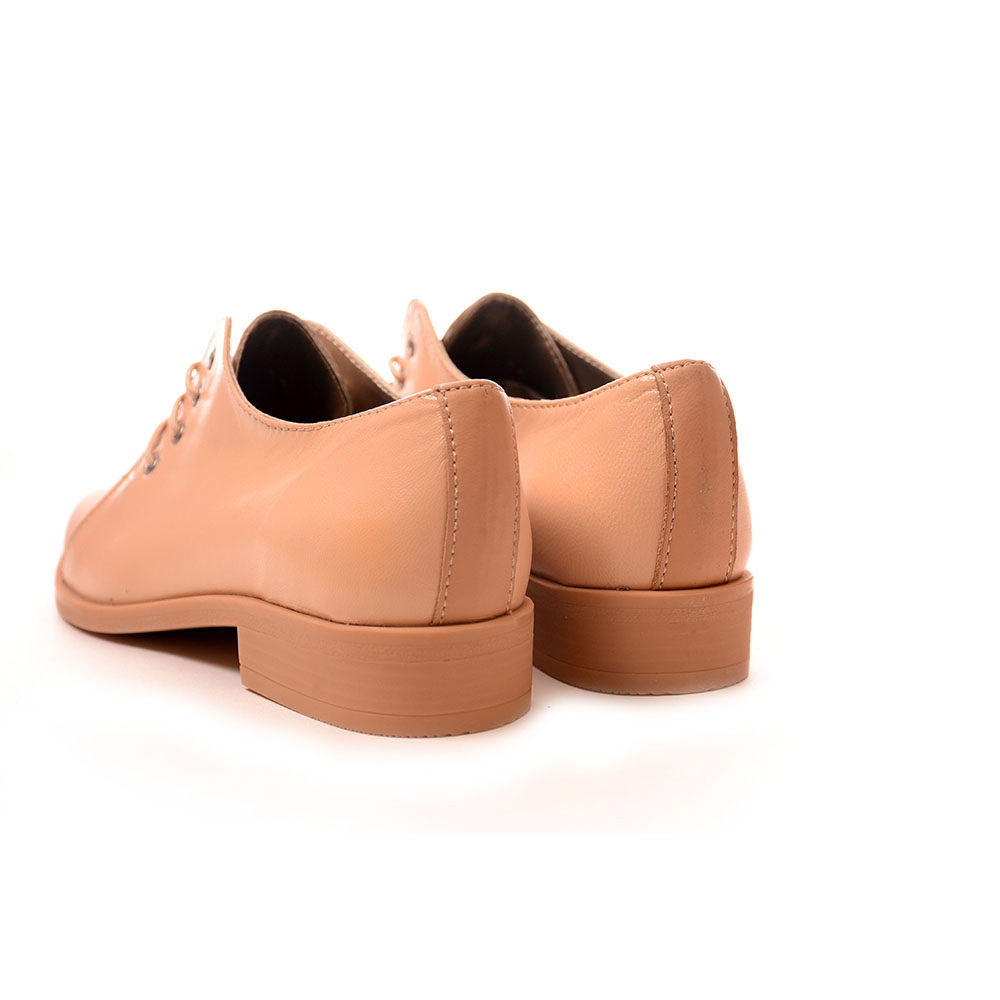 Дамски обувки от естествена кожа модел 20989 beige
